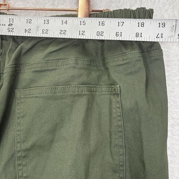 No Boundaries Juniors’ High-Rise Utility Cropped Joggers, Green Size XXL - Picture 5 of 6